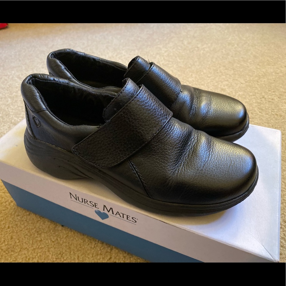 Women’s size 6 Nurse Mates Dawn in Black